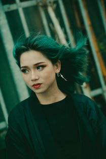 男方不给生活费，女方该如何离婚？
