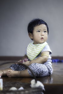 抚养权在男方，孩子跟女方生活，可以向男方要求生活费吗？