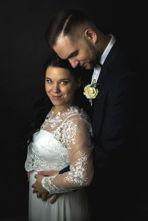 婚姻中，男人为何不愿让女人管钱？