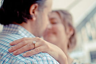 妻子名下的存款算夫妻共同财产吗？离婚时到底怎么分？