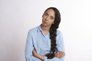 雇法律顾问还是找律师？