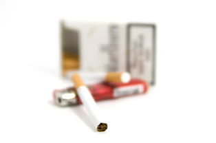 欠了网贷和信用卡三四十万，真的会坐牢吗？