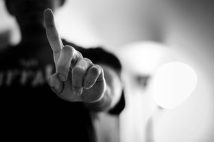网黑是什么意思？揭开网络黑手的神秘面纱