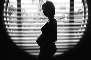 女人怀孕期间能起诉离婚吗？